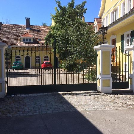 Ferienwohnung Im Gruenen Auf Idyllisch Gelegenen Gutshof Und Doch So Zentral Waldshut-Tiengen Luaran gambar